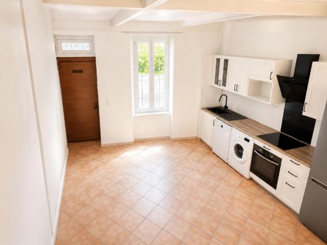 Maison 2 pièces, 54 m² à louer à Marseille 11 13011