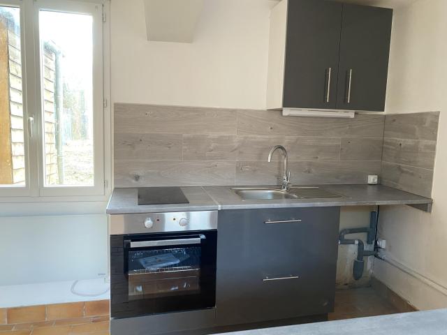 Maison 2 pièces, à louer à Le Quesnel 80118