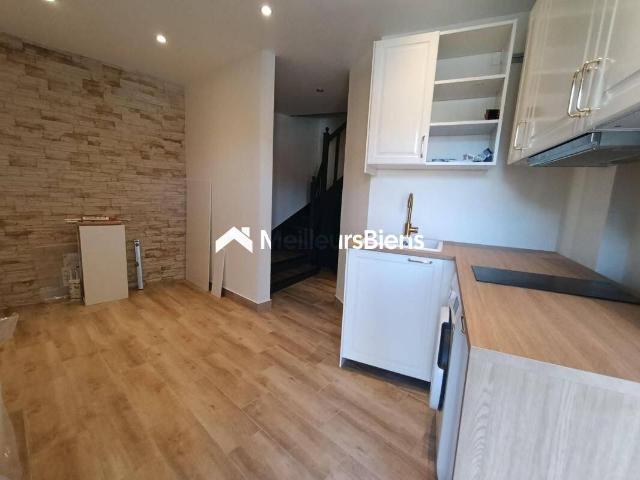 Maison 2 pièces de 40 m² à Bourbonne les Bains 350 euros