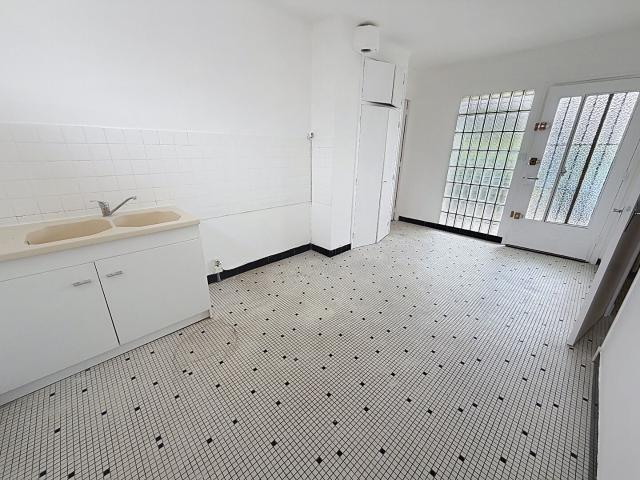 Maison 2 pièces Puy l'Évêque 48.00m² 510€ à louer