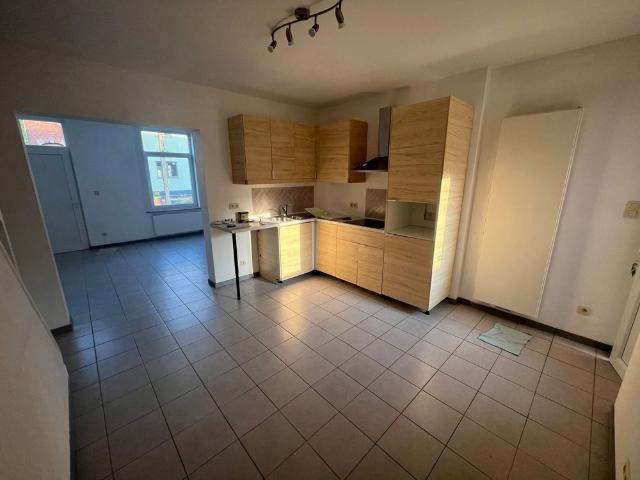 Maison 2ch. avec bureau/jardin/garage à 6040 Charleroi Jumet  Loyer: 930 €