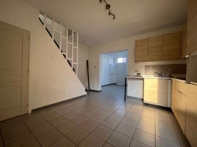Maison 2ch. avec bureau/jardin/garage