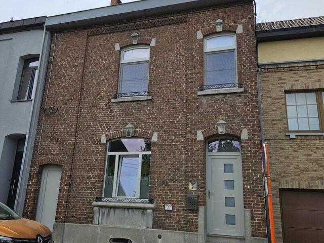 Maison 2f +/ 145 m², 3ch, sdd, sdb, jar, terr, grenier