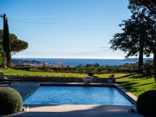 Maison 300 m2 STE MAXIME