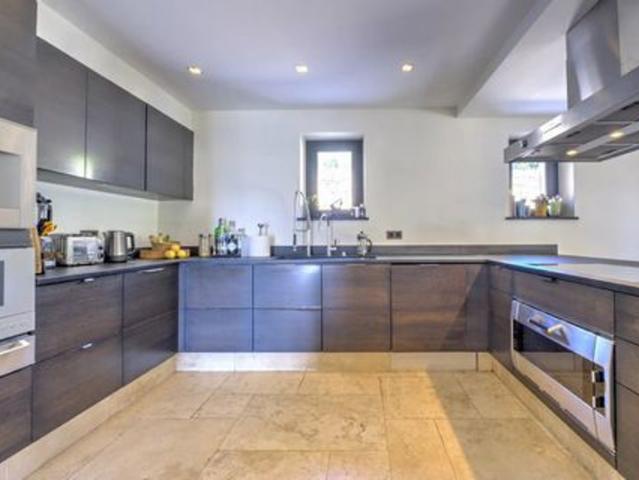 Maison 320 m2 TOURRETTES
