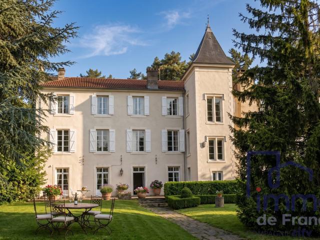 Maison 32 pièces 456 m²