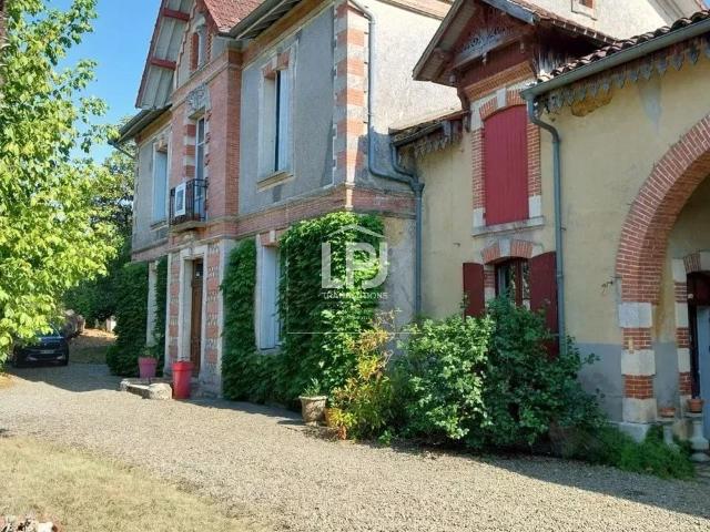 Maison 348 m²