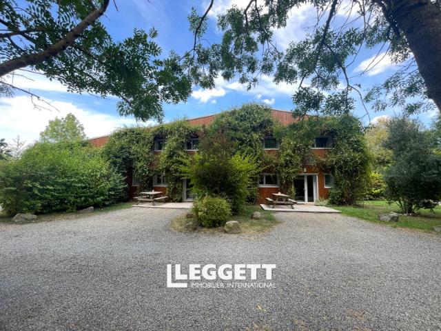 Maison 34 pièces 980 m²
