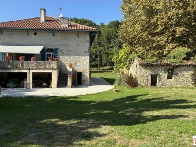 Maison 350m2, 6 chambres, étang privatif, piscine parc 3ha