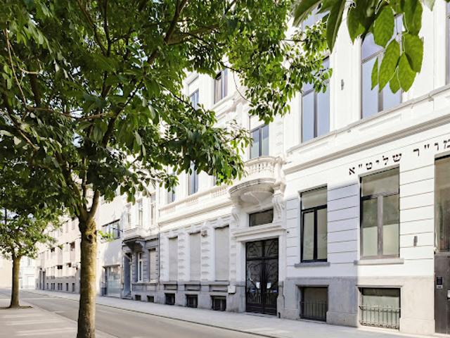 Maison contemporaine avec jardin