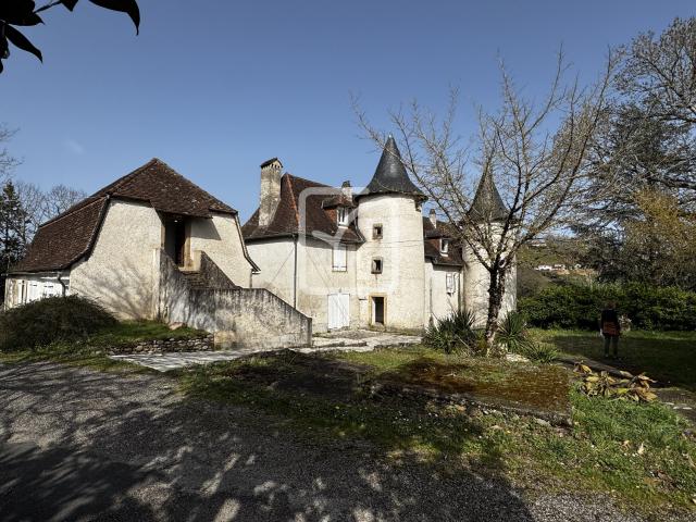 Maison 35 pièces 1 000 m²