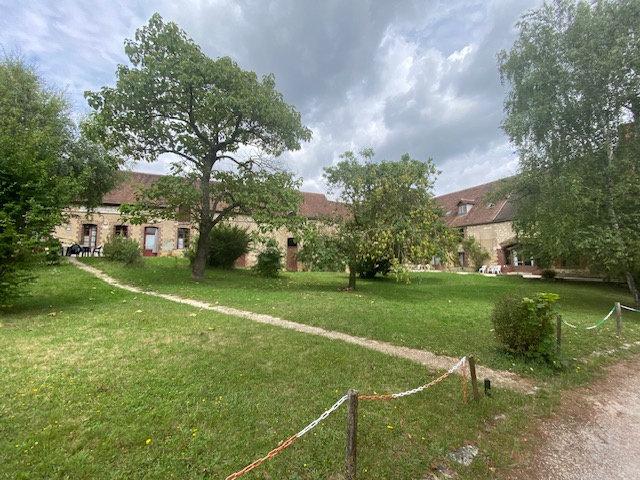 Maison 35 pièces 879 m²