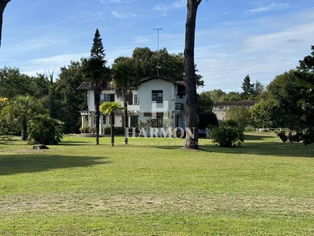 Maison 360 m²