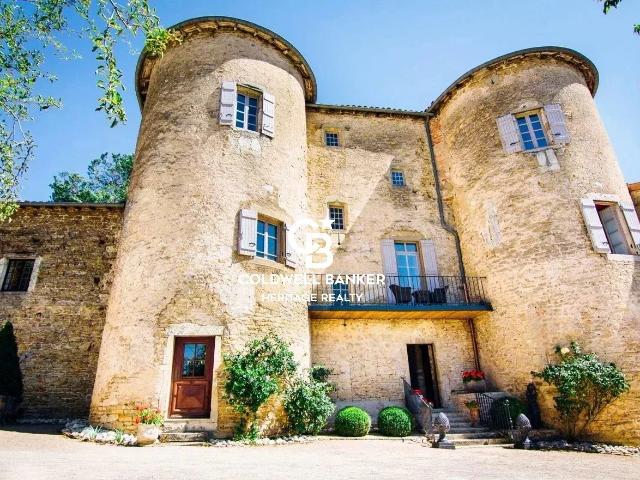 Maison 36 pièces 970 m²
