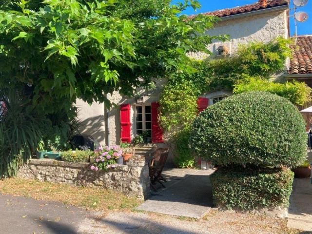 Maison 7 chambres, Poullignac Charente 16190 ES104563889