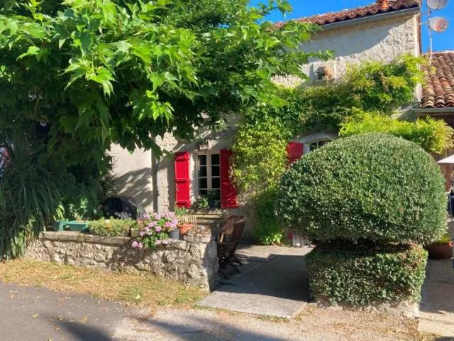 Maison 7 chambres, Poullignac Charente 16190 ES85423156