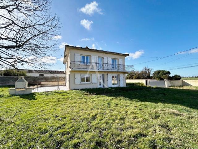 Maison 7 pièce s sur 766 m² de terrain