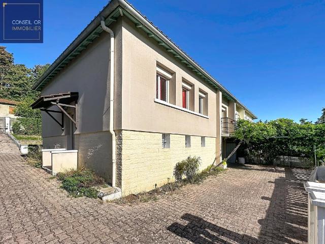 Maison, 7 pièces, 3ch, Pierre Bénite, jardin, vue dégagée, garage