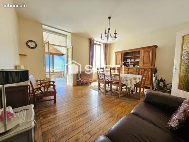 Maison 7 pièces 102 m²