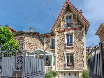 Maison 7 pièces 140 m²