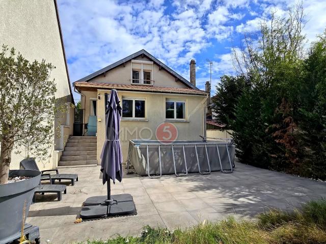 Maison 7 pièces 110 m²