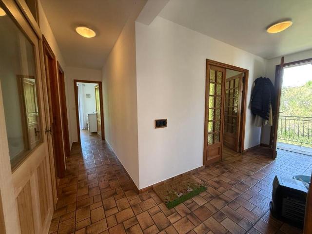 Maison 7 pièces, 134 m² à louer à Serverette 48700