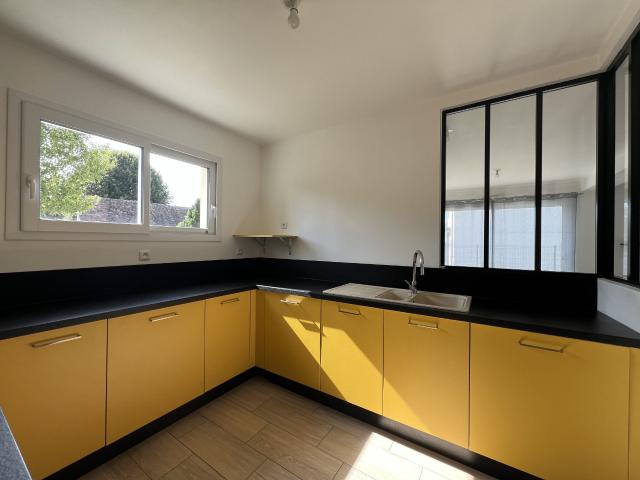 Maison 7 pièces, 135 m² à louer à Sargé lès le Mans 72190