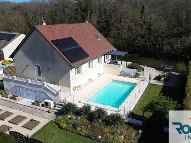 Maison 7 pièces 136 m²