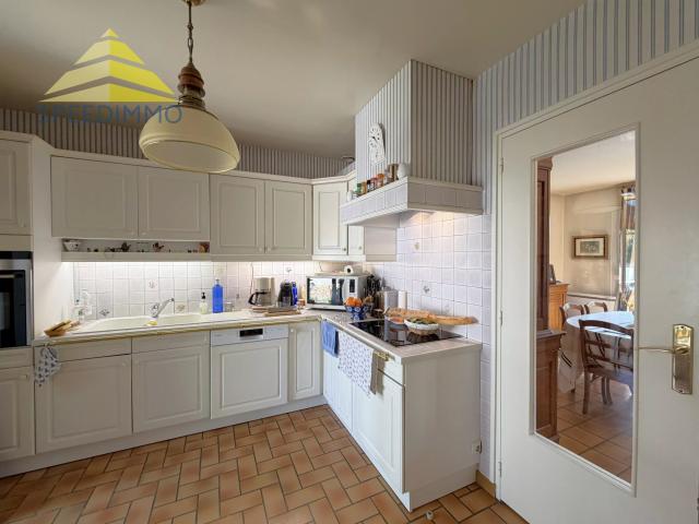 Maison 7 pièces, 137 m² à louer à Mandres les Roses 94520
