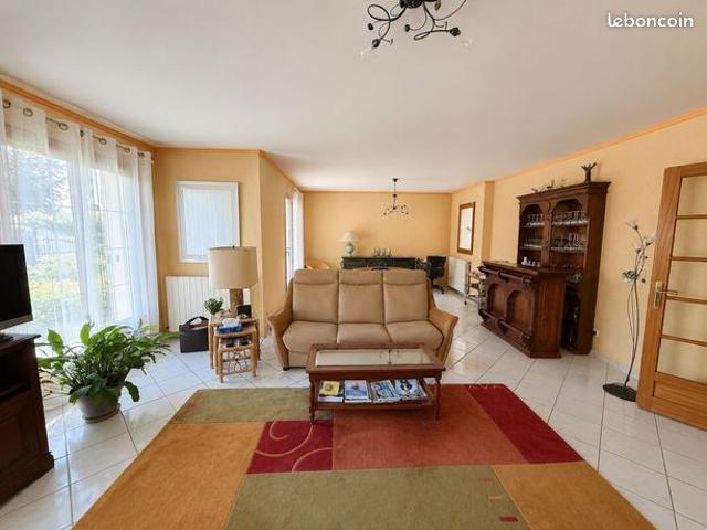 Maison 7 pièces 138 m²