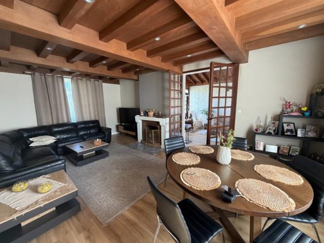 MAISON 7 PIÈCES 132 M2 LE BREUIL
