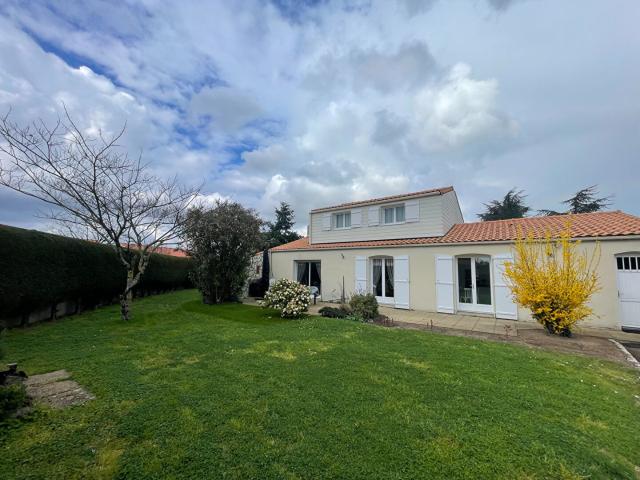 Maison 7 pièces 145 m²