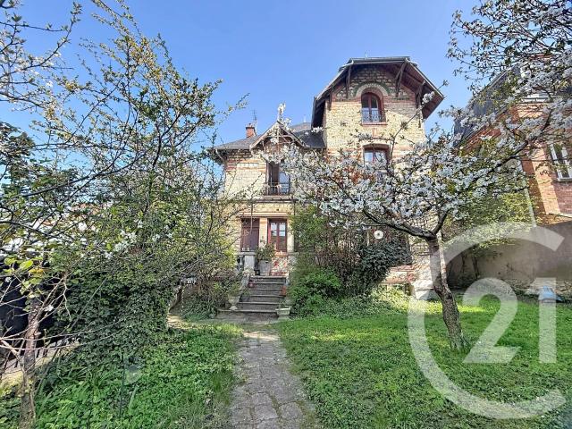 Maison 7 pièces 145 m²