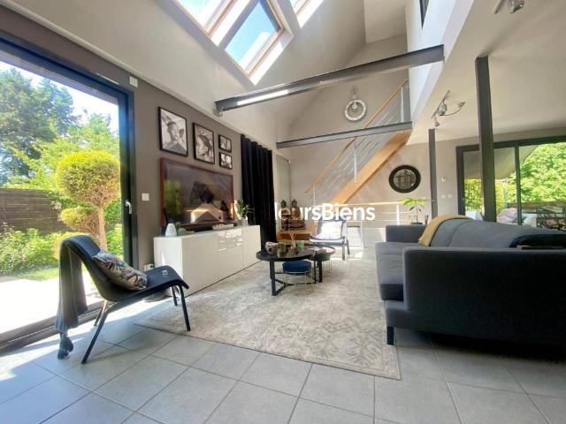 Maison 7 pièces 145 m²