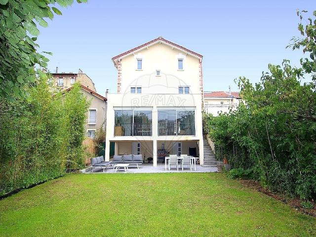 Maison 7 pièces 146 m²