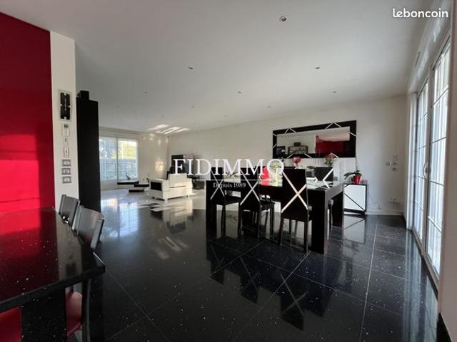 Maison 7 pièces 146 m²