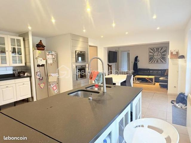 Maison 7 pièces 147 m²