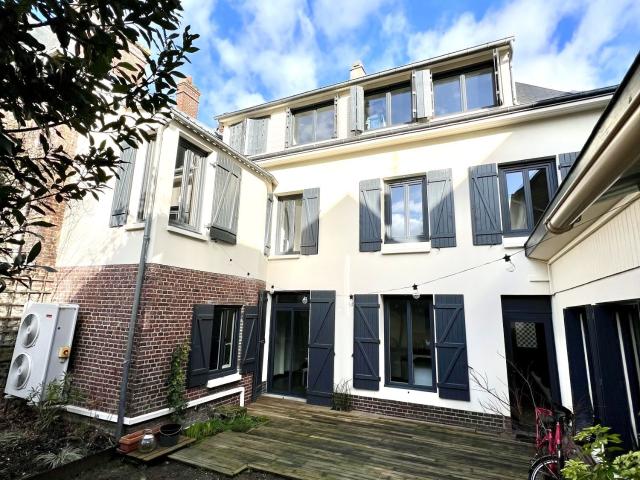 Maison 7 pièces 147 m²