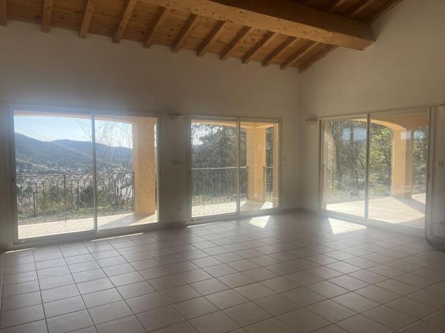 Maison 7 pièces, 147 m² à louer à Bessèges 30160