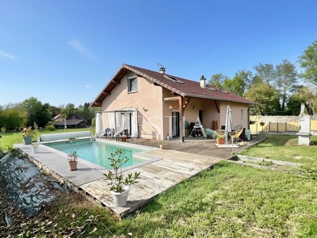 Maison 7 pièces 210 m²