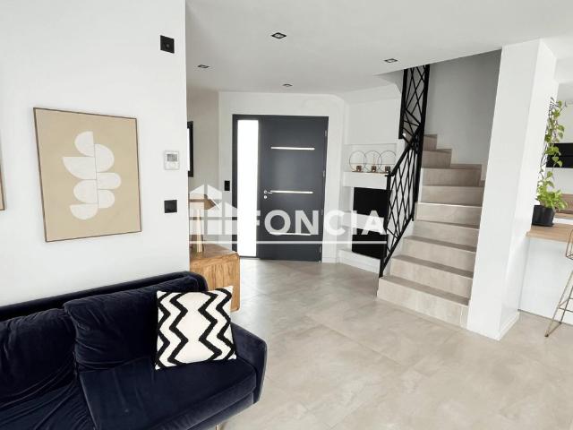 Maison 7 pièces 148 m²