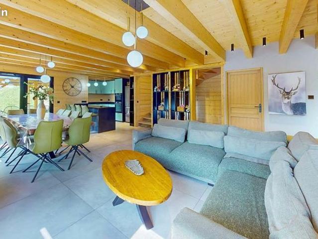 Maison 7 pièces 148 m²