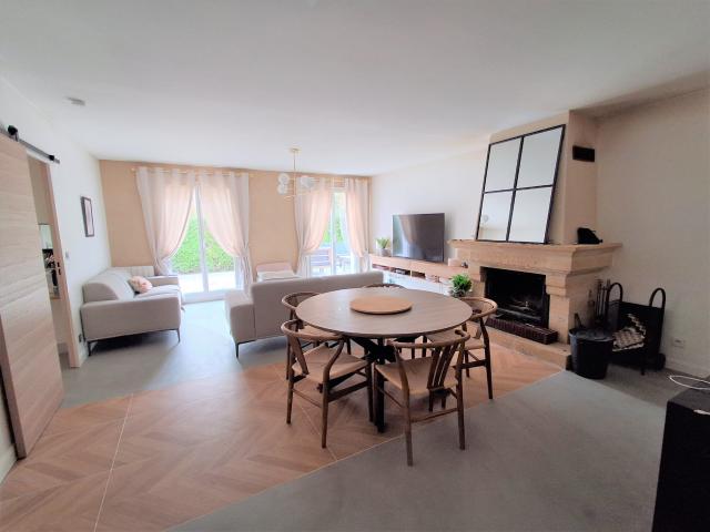 Maison 7 pièces 140 m²