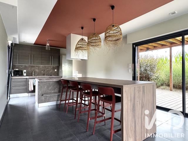 Maison 7 pièces 140 m²