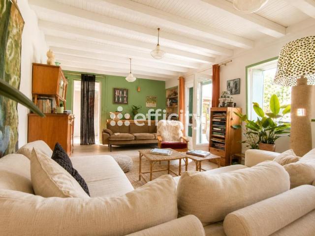 Maison 7 pièces 140 m²
