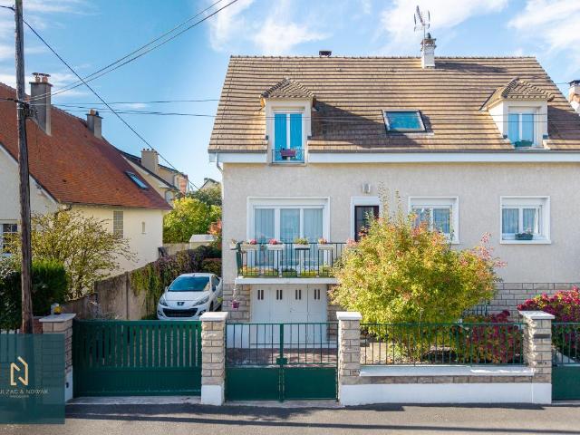 Maison 7 pièces 140 m²