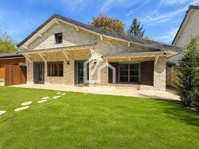 Maison 7 pièces 140 m²