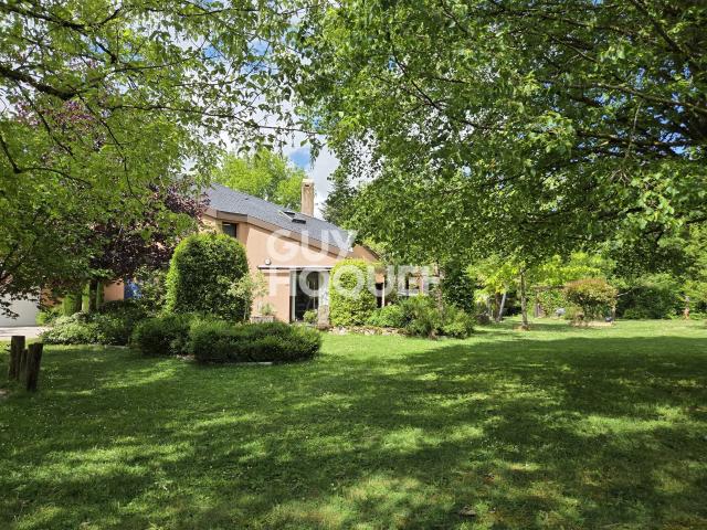 Maison 7 pièces 140 m²