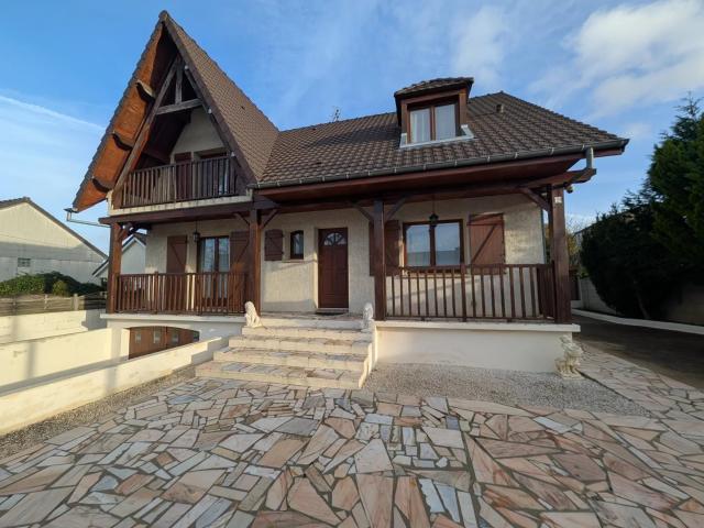 Maison 7 pièces 140 m²