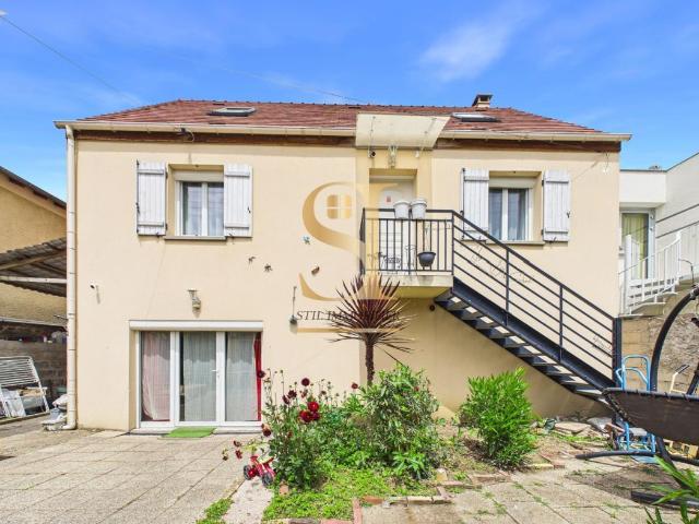 Maison 7 pièces 140 m²